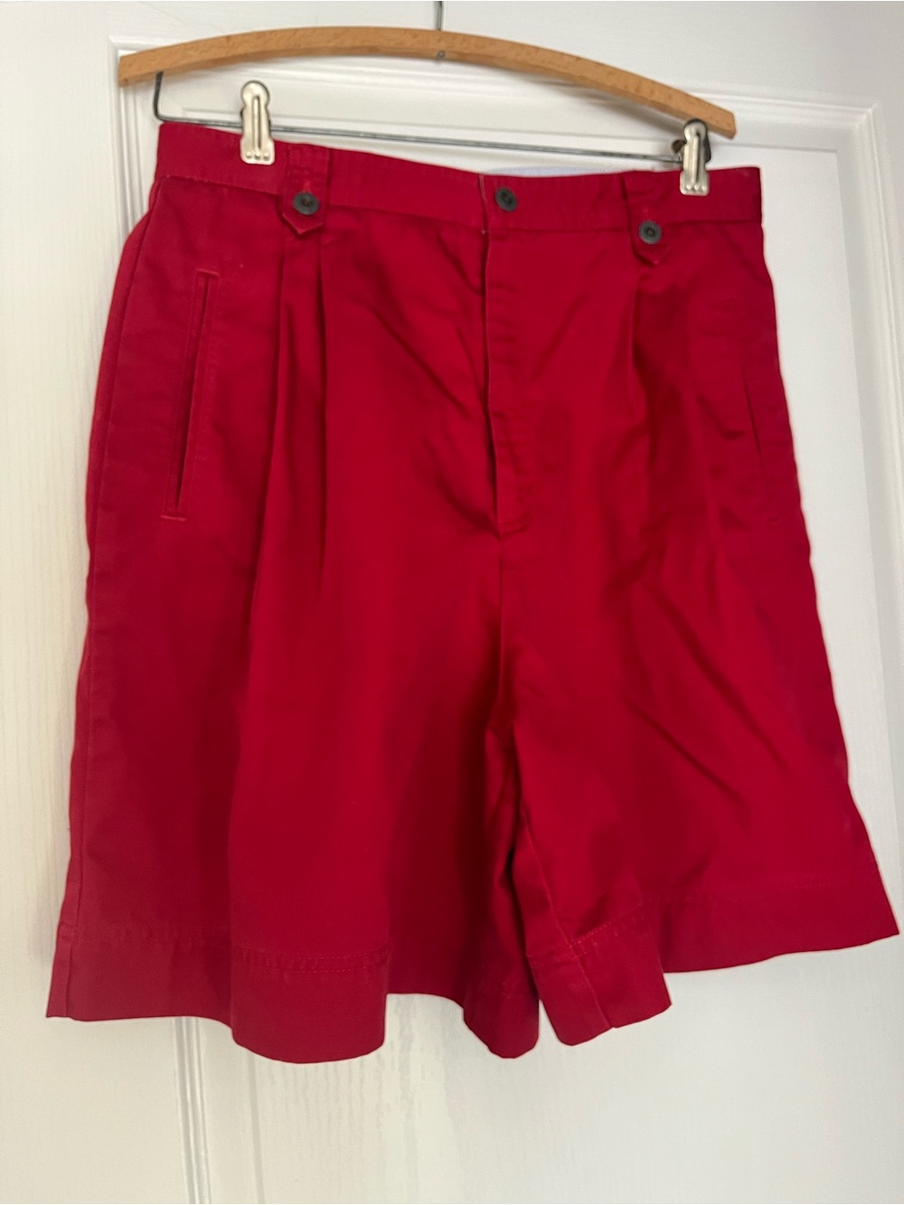 Vintage Liz sport red Pleated Shorts